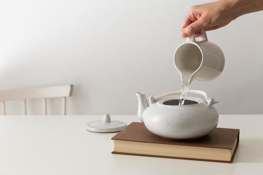 The Perfect Cup: 1500W Electric Tea Kettle with Auto Shut-Off & Boil Dry Protection