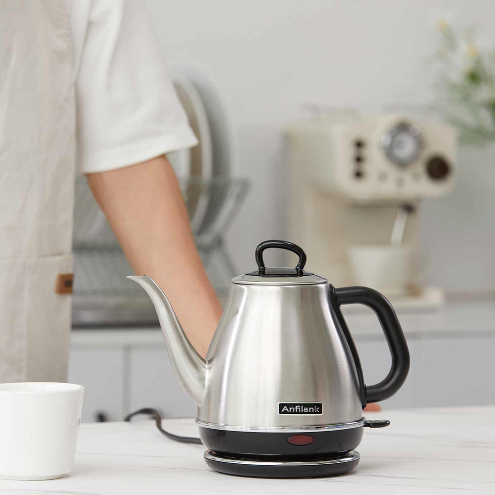 Why Electric Kettles Should Be Plastic Free - In The Kitchen