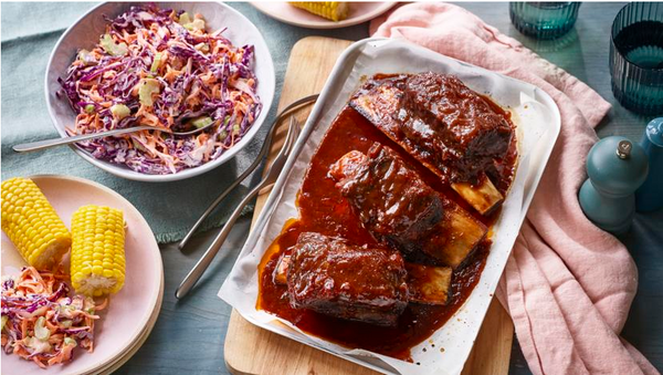 Improve Your Cooking: 8-in-1 Programmable Slow Cooker