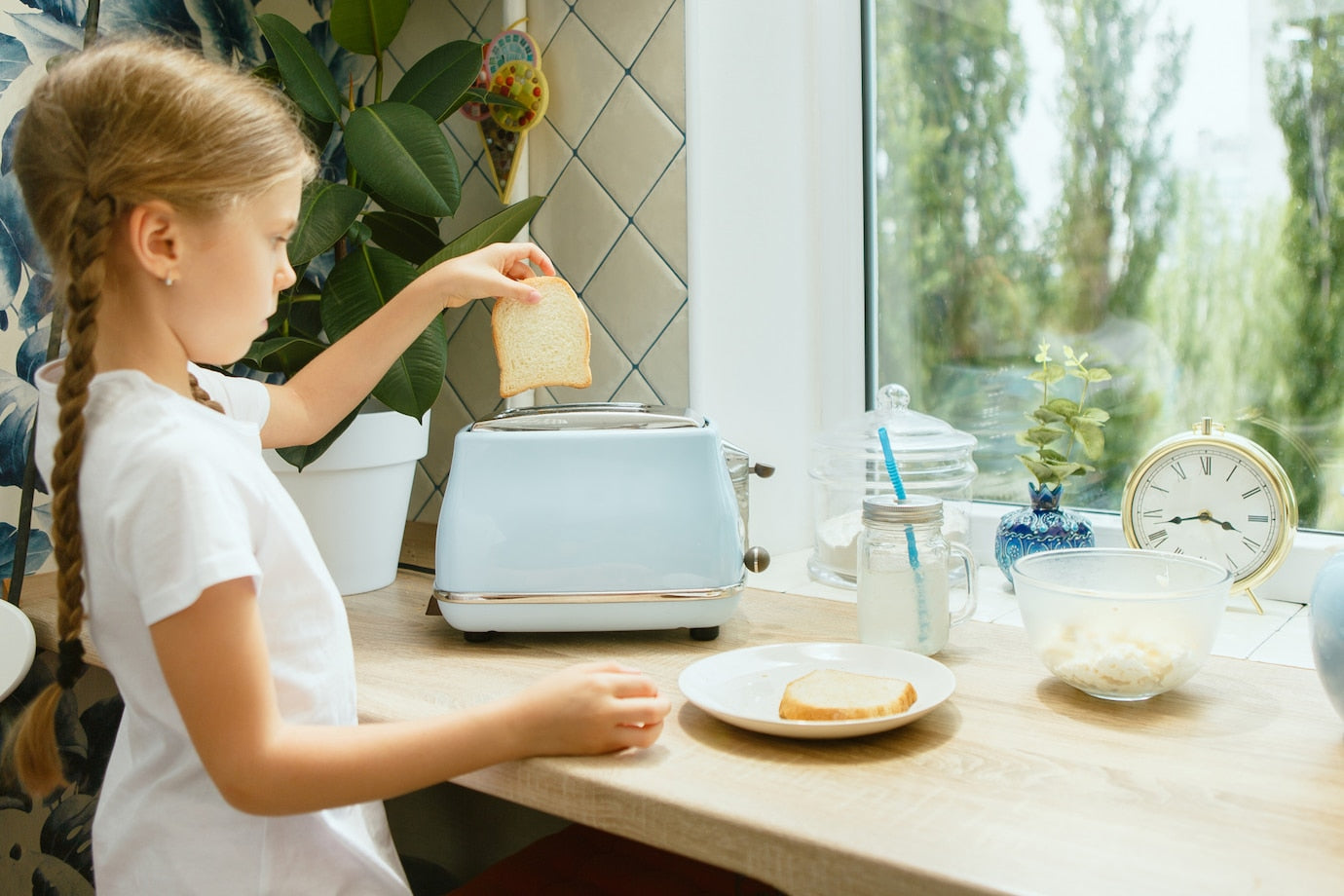 Toast Up Your Life: 6 Shade Settings & More with Stainless Steel Toaster