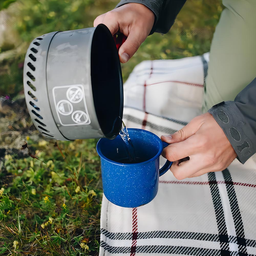How To Use An Electric Kettle While Camping