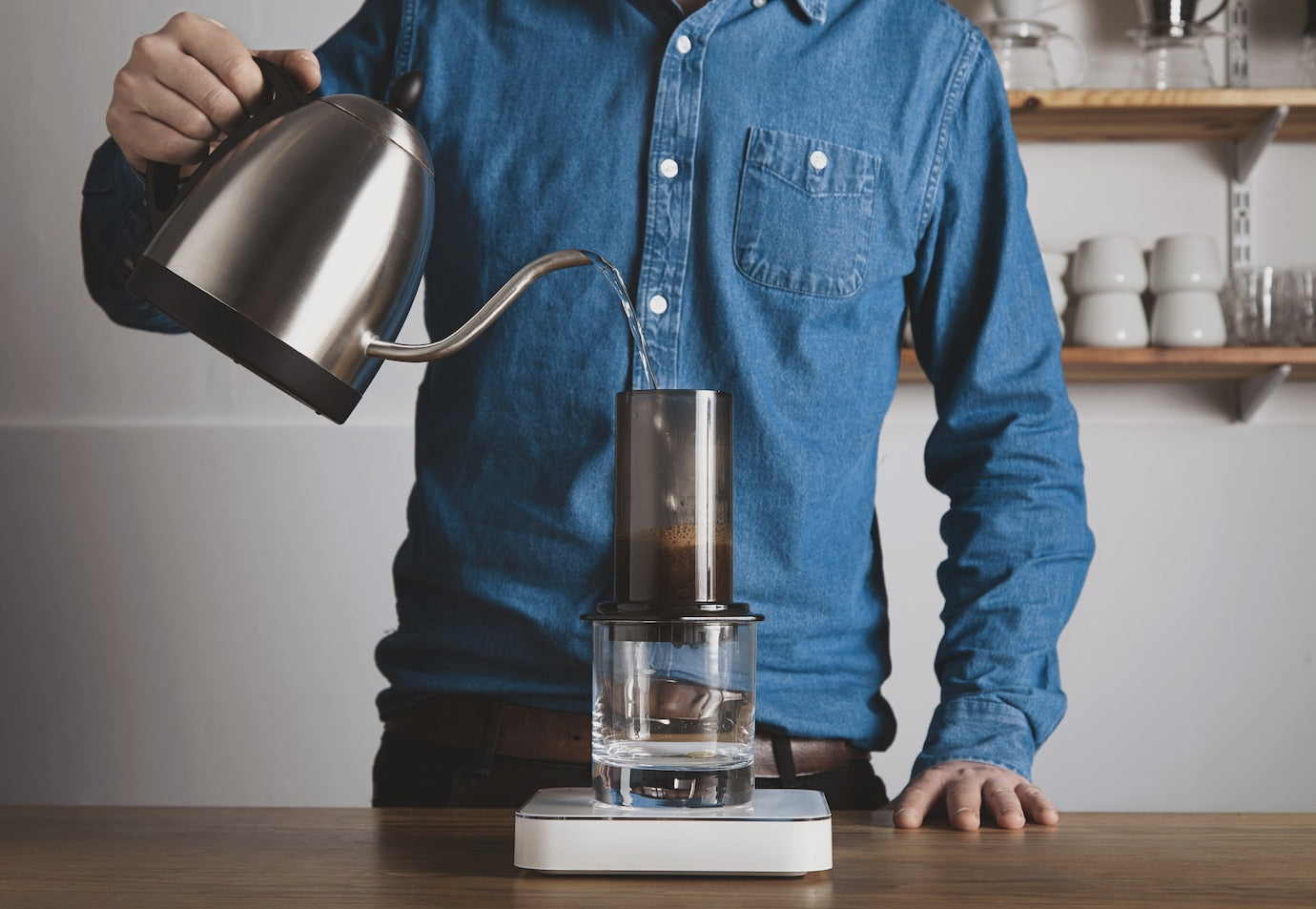 Brew Perfect Tea Every Time with 1.7L Cordless Electric Kettle!